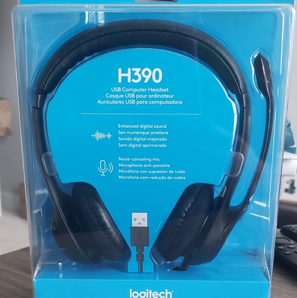 Logitech Computer Headset - Picture 2 of 6